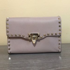 Valentino Rockstud Medium Shoulder Bag (Blush)